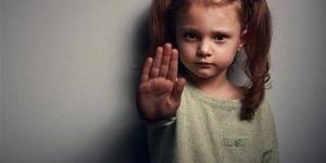 كيفية الحفاظ على الطفل من التحرش.. قطرة حماية ولا قطار علاج