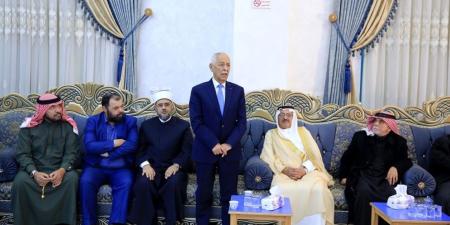 مندوبا عن الملك وولي العهد.. العيسوي يعزي عشيرتي الموالي والعوايشة