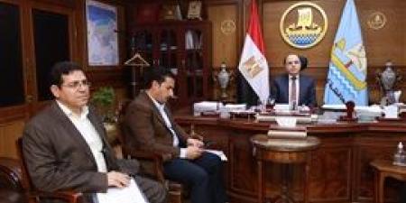 محافظ كفر الشيخ يناقش 14 شكوى في لقاء المواطنين