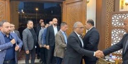 رئيس نقابة البترول يؤدي واجب العزاء في والدة المهندس خالد إبراهيم رئيس مجلس الإدارة لشركة صان مصر