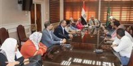 محافظ القليوبية يلتقي بالمشرفين الفائزين في بعثة حجاج الجمعيات الأهلية