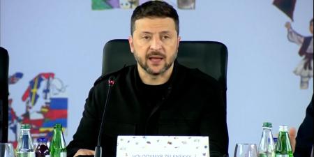زيلينسكي يعلق على عدم لقائه ببوتين: كان "خائفًا" من زيارة تركيا - الأول نيوز