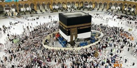 أولى قوافل الحجاج تغادر الجمعة للديار المقدسة