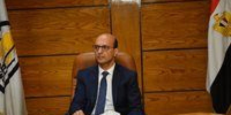 رئيس جامعة أسيوط يستقبل المدير التنفيذي لهيئة فولبرايت