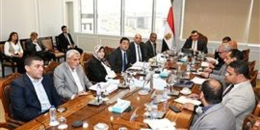 وزير الإسكان يتابع موقف تنفيذ المرحلة الثانية لمحطة تنقية مياه الشرب ب٦ أكتوبر