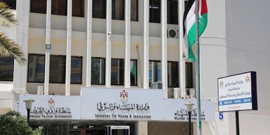 المياه: ضبط حفارة مخالفة وردم بئر مخالف في الشونة الجنوبية