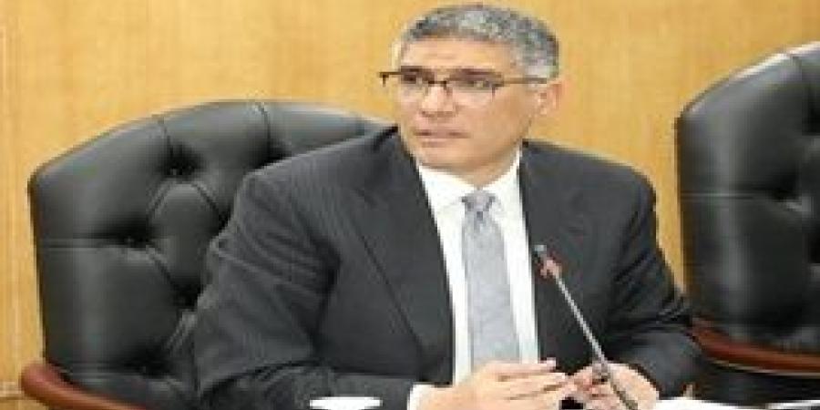 محافظ الجيزة يتابع استعدادات استقبال امتحانات نهاية العام الدراسي