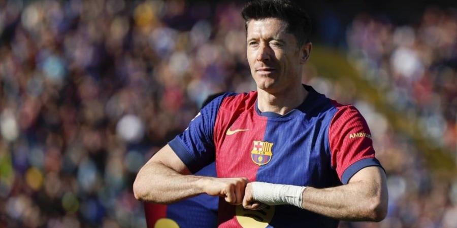 الكلاسيكو.. أزمة هجومية في برشلونة بسبب ليفاندوفسكي