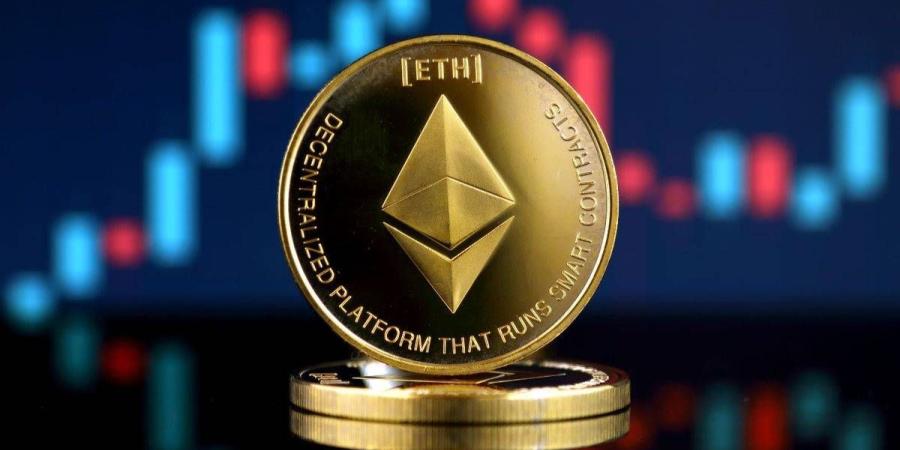 إيثريوم تكسر منحنى الهبوط طويل الأمد أمام بيتكوين.. هل بدأت مرحلة الانعكاس الصعودي؟