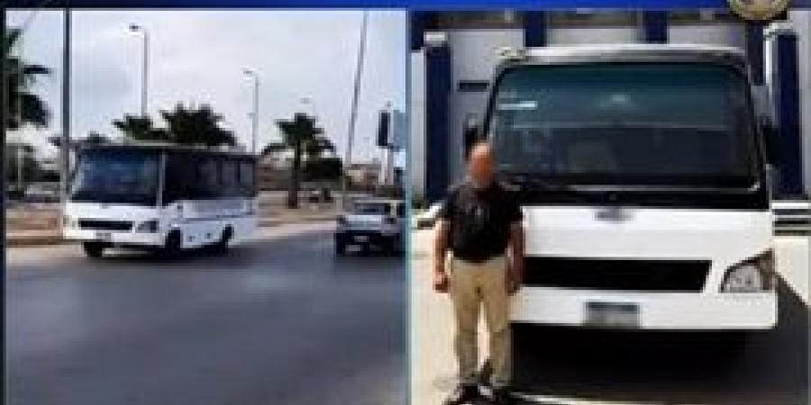 ضبط قائد "أتوبيس" لسيره عكس الإتجاه بالقاهرة