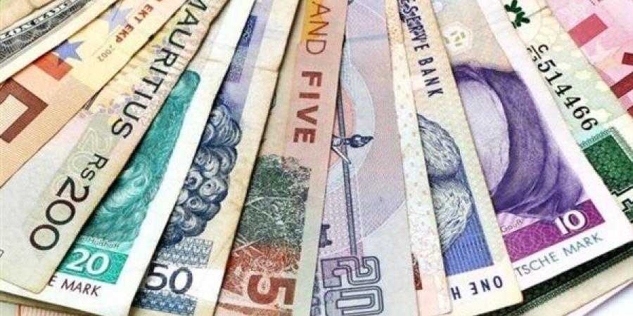 أسعار الدولار والعملات الأجنبية بالبنوك المصرية اليوم السبت 17 مايو 2025