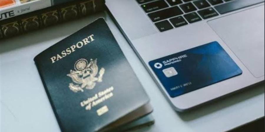 كم تكلفة تجديد جواز السفر المنتهي لعام 2025؟