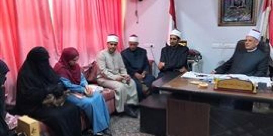 إجراء المقابلات الأولية للمتقدمات لمسابقة الحصول على تصريح واعظة بكفر الشيخ