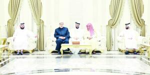 إمام الحرم المكي يزور مجمع القرآن الكريم في الشارقة