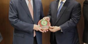 عميد السلك الدبلوماسي العربي سفير البحرين في لندن يقيم مأدبة عشاء على شرف زيارة رئيس وزراء فلسطين