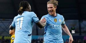 دي بروين يلمح للبقاء في الدوري الإنجليزي