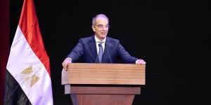 وزير الاتصالات يغادر إلى طوكيو للمشاركة بفعاليات مؤتمر "سوشى تك"