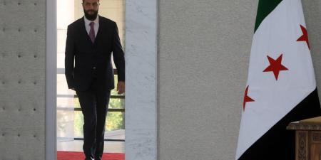 رأي.. عمر حرقوص يكتب: سوريا بين الساحل العلوي والهجمات ضد الدروز.. الشرع أم الجولاني؟ - الأول نيوز