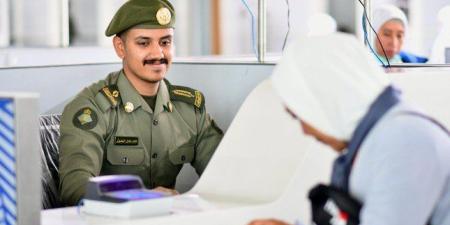 السعودية تستقبل أولى رحلات ضيوف الرحمن من إندونيسيا لأداء فريضة الحج لعام 1446هـ