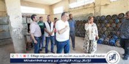 محافظ أسيوط يتفقد مستودع اسطوانات البوتاجاز بالجمعية التعاونية الزراعية بأبنوب