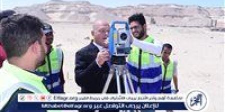 رئيس جامعة سوهاج يلتقي مع طلاب برنامج المساحة والخرائط بكلية الآداب