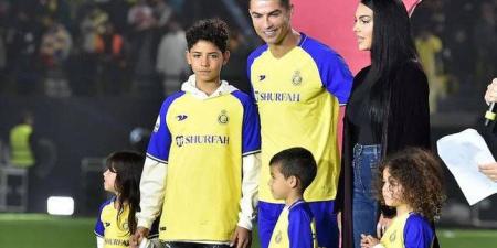 وظيفة الأحلام في منزل كريستيانو رونالدو.. مليون يورو في أسبوع فقط!