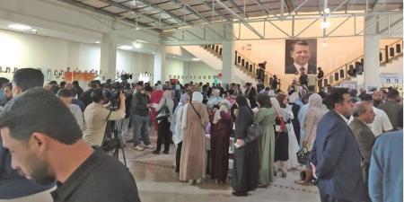الأيام الوظيفية.. شباب يسعون للقفز من صفوف البطالة في محافظاتهم إلى سوق العمل (فيديو)