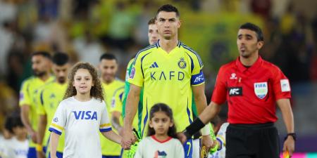 رونالدو يثير جدلاً.. هذا ما فعله مع زملائه على هامش خسارة النصر من الاتحاد - الأول نيوز