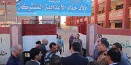 محافظ دمياط يزور مدرسة أولاد حمام الإعدادية بعد تداول فيديو اقتحامها