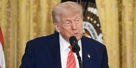 "لم أر البابا".. ترامب يُعلق على تصاعد الدخان الأبيض في الفاتيكان - الأول نيوز