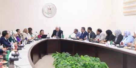 وزير التعليم العالي يترأس اجتماع مديري مراكز ذوي الإعاقة بالجامعات المصرية