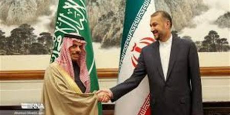 وزيرا خارجية السعودية وإيران يستعرضان سبل دعم العلاقات والتطورات الإقليمية