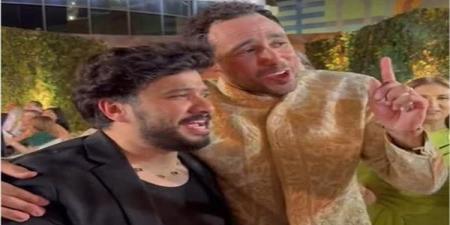 بالطراز الهندي.. مصطفي حجاج يشارك في حفل زفاف لاعب الاسكواش رامي عاشور