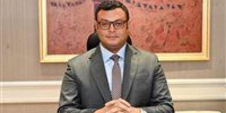 وزير الإسكان يتفقد سير العمل بمشروعات التطوير بمارينا وكومبوند مزارين بالعلمين الجديدة