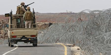 الجيش الأردني: سقوط صاروخ مجهول المصدر في منطقة صحراوية - الأول نيوز