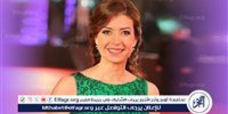 منال سلامة تستعيد ذكريات عملها مع عادل إمام:" كان بيعاملني كنجمة النجوم"