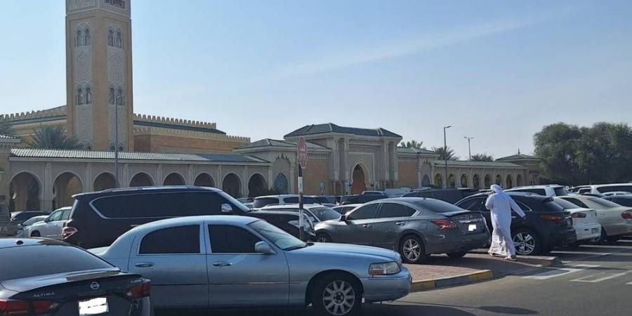 أعداد كبيرة من أهالي العين تشيع فلبينية ليس لها أقارب
