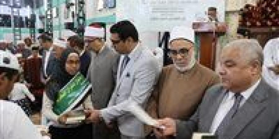نائب محافظ الأقصر يشارك في حفل تكريم 2550 طالبا من حفظة القرآن الكريم بمسابقة الشيخ أحمد رضوان السنوية
