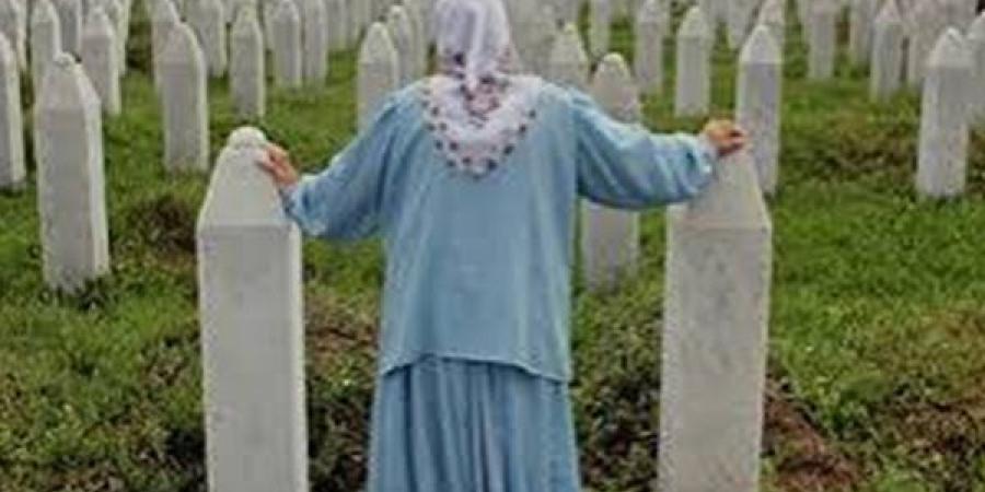 تفسير حلم المشي بين القبور مع أشخاص لابن سيرين