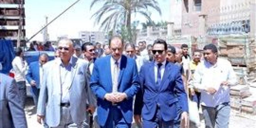 محافظ سوهاج يتفقد الأعمال الإنشائية لمشروع إنشاء مستشفى المراغة المركزي الجديد