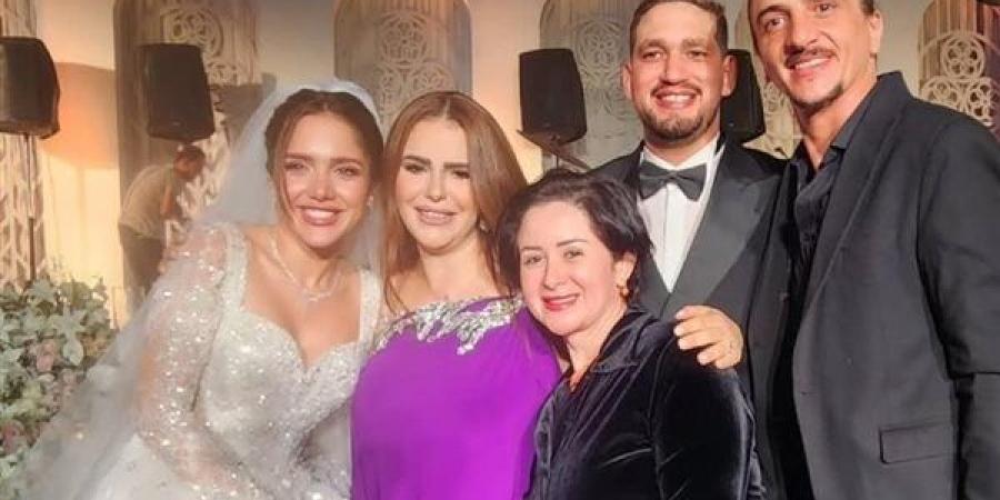 دنيا عبد العزيز تهنئ رنا رئيس: "ربنا يسعدك يارب وأشوفك دائما مبسوطة"