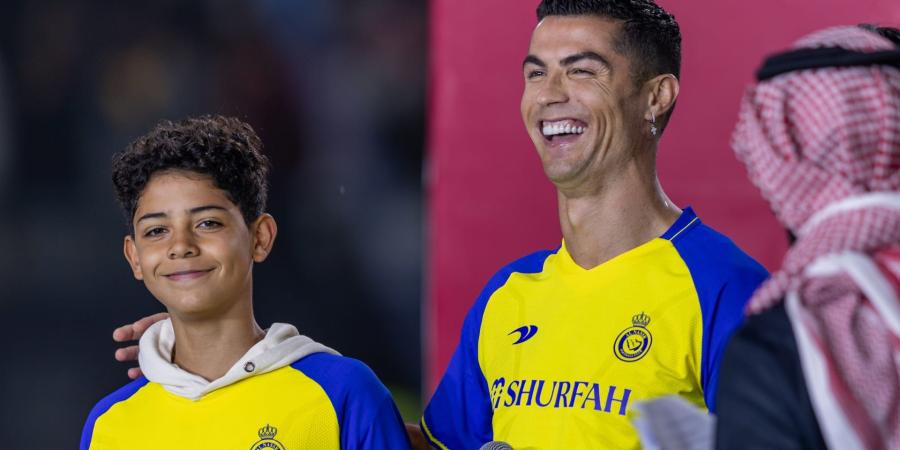 استدعاء نجل رونالدو إلى صفوف منتخب البرتغال يثير تفاعلاً - الأول نيوز