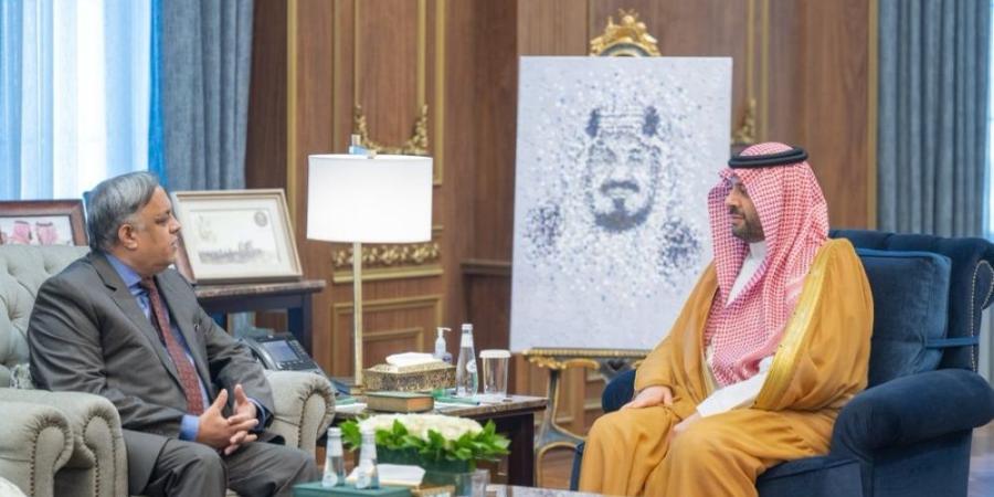 أمير الحدود الشمالية يستقبل سفير الهند لدى المملكة
