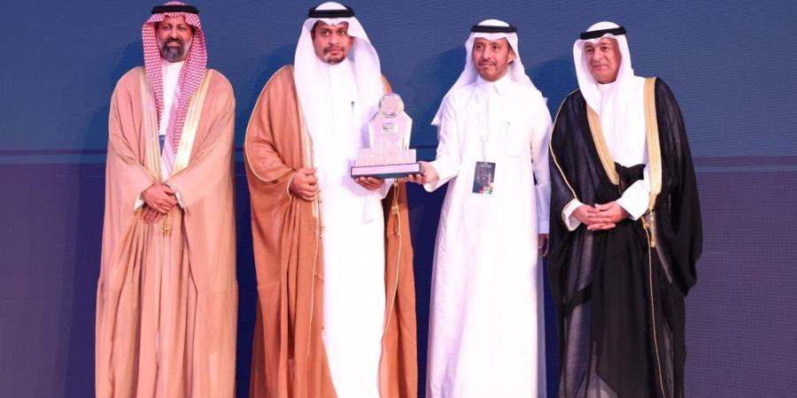 17 طالباً بالمملكة يحصدون جائزة "المستثمر الذكي الخليجي 2025"