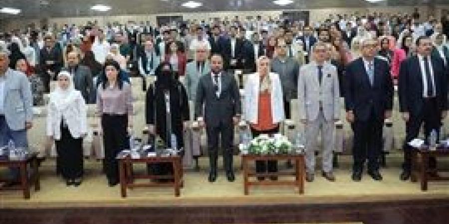 استمرار فعاليات المؤتمر السنوى الرابع لطلاب الدراسات العليا بجامعة بنها