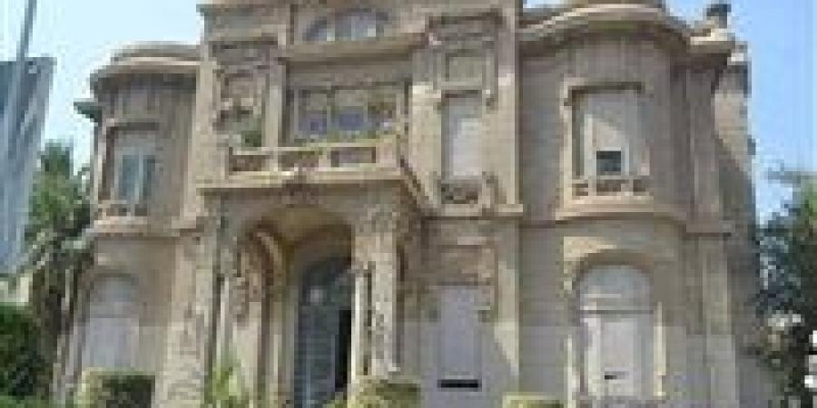 محظورات داخل اللجان في امتحانات كلية التجارة جامعة عين شمس