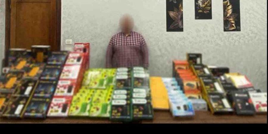 الداخلية تضبط مالك محل بالمنوفية يبيع أجهزة "ريسيفر" معدة لفك شفرات القنوات الفضائية بدون ترخيص