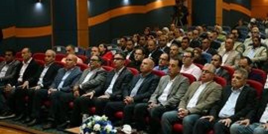 رئيس الوزراء يشهد عرضا بشأن المرحلة الأولى من المخطط الشامل لتطوير ميناء غرب بورسعيد