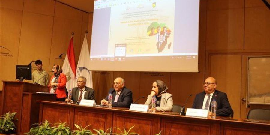 رئيس مركز بحوث الصحراء يفتتح ورشة عمل علمية لدعم الشباب الإفريقي لمكافحة التصحر