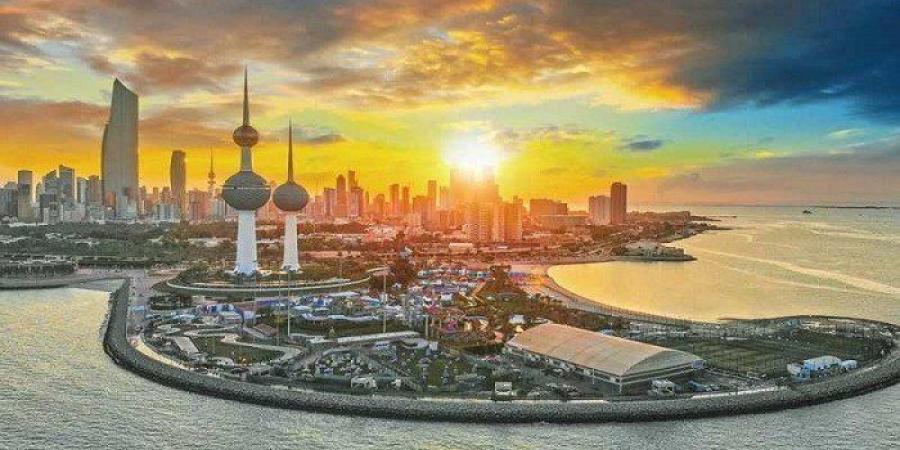 طقس الكويت المتوقع اليوم السبت.. حار نهاراً والرياح مثيرة للغبار